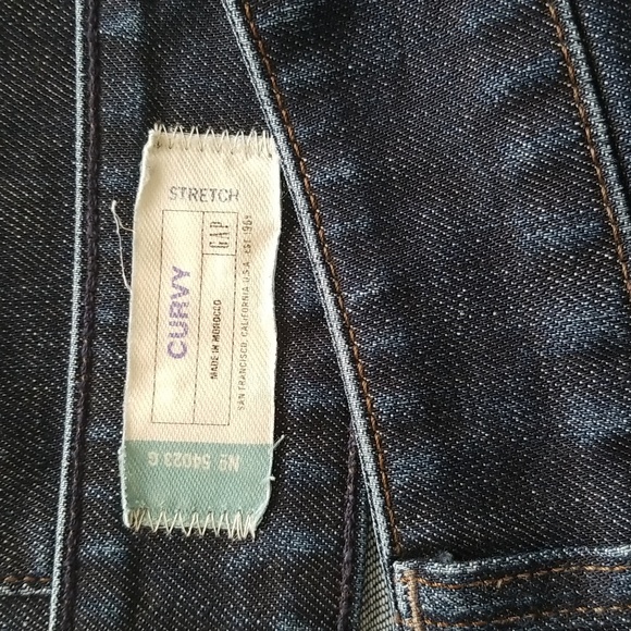 SOLD!⬇️💲GAP | Dark Washed Curvy Bowery Jean's Size 14R - Picture 2 of 7